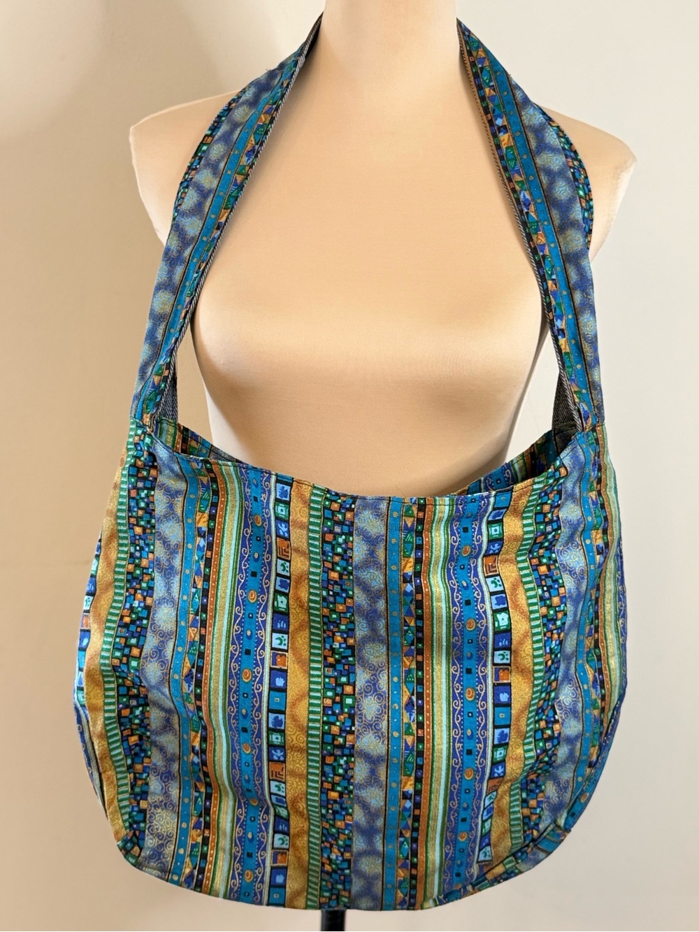 Hobo shoulder bag large wool cotton boho blue gold multicolored versatile zips